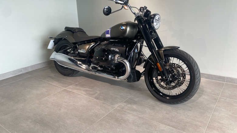 BMW R18 First Edition